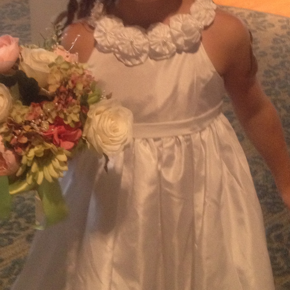 David’s Bridal Flower Girl/ First communion white dress size 7 - Picture 10 of 11